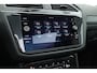 Volkswagen Tiguan 1.4 TSI eHybrid R-Line Black Style | Pano | HUD | 360cam | Elek. Trekhaak | 4x Stoelverw. | Keyless | 20'' | Adapt. Cruise
