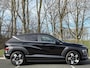 Hyundai Kona 1.6 GDI 140 PK HEV Comfort Smart | Stoel & stuurverwarming | Geïntegreerde navigatie & Apple Carplay Android Auto | 18'' 2-Tone Lichtmetalen velgen| Achterklep elektrisch |