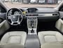 Volvo V70 1.6 T4 Limited Edition | Xenon | Navi | Stoelverwarming | Trekhaak | Leder | All-seasons | PDC |