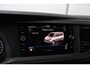 Volkswagen Transporter 2.0 TDI 110pk L2H1 28 | Navigatie | App Connect | Trekhaak | Parkeersensoren Achter | Cruise Control | Airco | DAB+
