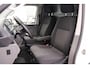 Volkswagen Transporter 2.0 TDI 110pk L2H1 28 | Navigatie | App Connect | Trekhaak | Parkeersensoren Achter | Cruise Control | Airco | DAB+