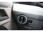 Volkswagen Transporter 2.0 TDI 110pk L2H1 28 | Navigatie | App Connect | Trekhaak | Parkeersensoren Achter | Cruise Control | Airco | DAB+
