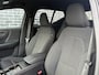 Volvo XC40 Recharge Plus 70 kWh | Warmtepomp | Stoelverwarming | Elektrische Achterklep | Achteruitrijcamera | Parkeersensoren | Navigatie | Apple Carplay | Android Auto | LED Koplampen | Two-Tone