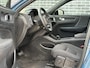 Volvo XC40 Recharge Plus 70 kWh | Warmtepomp | Stoelverwarming | Elektrische Achterklep | Achteruitrijcamera | Parkeersensoren | Navigatie | Apple Carplay | Android Auto | LED Koplampen | Two-Tone