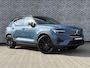 Volvo XC40 Recharge Plus 70 kWh | Warmtepomp | Stoelverwarming | Elektrische Achterklep | Achteruitrijcamera | Parkeersensoren | Navigatie | Apple Carplay | Android Auto | LED Koplampen | Two-Tone