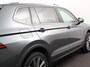 Volkswagen Tiguan Allspace 1.5 TSI DSG Comfortline 7p. Climate Control Camera Parkeer sensoren Trekhaak Electrisch bedienbare achterklep Stoelverwarming