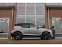 Volvo XC40 2.0 B3 Ultra Black Edition | Direct leverbaar | MY 2026 | Panoramadak | Harman/kardon | 360 camera | 20 inch | Drive assistance | Carplay | Keyless entry | Stuurverwarming