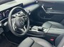 Mercedes-Benz A-klasse 180 Luxury Line Panorama Dak | Alcantara Bekleding | LED | Widescreen | Camera | Navigatie | Parkeersensoren Rondom | 17" Lichtmetaal | Achteruitrijcamera | Alcantara Bekleding | Comfortstoel(en)