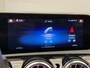 Mercedes-Benz A-klasse 180 Luxury Line Panorama Dak | Alcantara Bekleding | LED | Widescreen | Camera | Navigatie | Parkeersensoren Rondom | 17" Lichtmetaal | Achteruitrijcamera | Alcantara Bekleding | Comfortstoel(en)