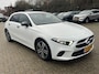 Mercedes-Benz A-klasse 180 Luxury Line Panorama Dak | Alcantara Bekleding | LED | Widescreen | Camera | Navigatie | Parkeersensoren Rondom | 17" Lichtmetaal | Achteruitrijcamera | Alcantara Bekleding | Comfortstoel(en)
