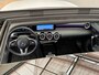 Mercedes-Benz A-klasse 180 Luxury Line Panorama Dak | Alcantara Bekleding | LED | Widescreen | Camera | Navigatie | Parkeersensoren Rondom | 17" Lichtmetaal | Achteruitrijcamera | Alcantara Bekleding | Comfortstoel(en)