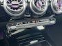 Mercedes-Benz A-klasse 180 Luxury Line Panorama Dak | Alcantara Bekleding | LED | Widescreen | Camera | Navigatie | Parkeersensoren Rondom | 17" Lichtmetaal | Achteruitrijcamera | Alcantara Bekleding | Comfortstoel(en)