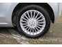 Volkswagen Up! 1.0 high up! BlueMotion | 1e Eigenaar | Onderh. boekjes aanwezig | Airco | L.M.V. | Financ. v.a. € 142,- p/m |