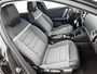 Citroën E-C4 EV You 50 kWh 136pk | Navigatie via Apple Carplay / Android Auto | Achteruitrijcamera | Climate Control | Cruise Control | Parkeersensoren | DAB+ radio | Armsteun | Stof/kunstlederen comfortstoelen | Volledig digitaal instrumentenpaneel | 18” lichtmetalen velgen |