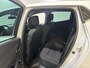 Renault Clio 1.2 - 120PK TCe Limited | 1e eigenaar | Airco | Parkeersensoren | Navi | Cruise Control | Armsteun | Lichtmetalen Velgen | Elektrische Ramen & Spiegels | Bluetooth |