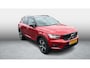 Volvo XC40 2.0 T4 R-Design | Achteruitrijcamera | Parkeersensoren | Panoramadak | Lichtmetalen Velgen 19 inch | Navigatie | BLIS | Cruise Control Adaptief | Elektrisch Verstelbare Voorstoelen | LED Koplampen