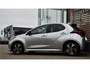 Toyota Yaris 1.5 Hybrid 115 Dynamic Limited 116pk Automaat | Stuur/stoel verwarming | Parkeersensoren vóór & achter | Apple Carplay/Android Auto |