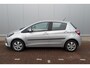 Toyota Yaris 1.5 Hybrid Aspiration Parkeercamera-L.M. velgen-Cruise control-Metallic lak