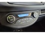 Toyota Yaris 1.5 Hybrid Aspiration Parkeercamera-L.M. velgen-Cruise control-Metallic lak