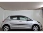 Toyota Yaris 1.5 Hybrid Aspiration Parkeercamera-L.M. velgen-Cruise control-Metallic lak