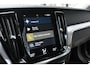 Volvo V60 B3 163pk Momentum Advantage | Park Assist | Navigation Tech | 17