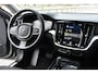 Volvo V60 B3 163pk Momentum Advantage | Park Assist | Navigation Tech | 17