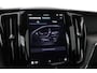 Volvo XC60 T6 Plug-in hybrid Essential Bright | Panoramadak | Trekhaak | Camera | Apple Carplay