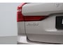 Volvo XC60 T6 Plug-in hybrid Essential Bright | Panoramadak | Trekhaak | Camera | Apple Carplay