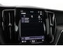 Volvo XC60 T6 Plug-in hybrid Essential Bright | Panoramadak | Trekhaak | Camera | Apple Carplay