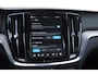 Volvo V60 T6 350PK Automaat AWD Ultra Dark / Long Range / 360 Camera / Harman Kardon audio / Head-up display / Panorama dak / Apple carplay / Android auto /