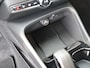 Volvo XC40 B4 Plus Black Edition | Panoramadak | Stoel-/ stuurverwarming | Memory stoelen elektrisch bedienbaar
