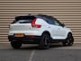 Volvo XC40 B4 Plus Black Edition | Panoramadak | Stoel-/ stuurverwarming | Memory stoelen elektrisch bedienbaar