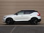 Volvo XC40 B4 Plus Black Edition | Panoramadak | Stoel-/ stuurverwarming | Memory stoelen elektrisch bedienbaar