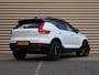 Volvo XC40 B4 Plus Black Edition | Panoramadak | Stoel-/ stuurverwarming | Memory stoelen elektrisch bedienbaar