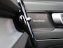 Volvo XC40 B4 Plus Black Edition | Panoramadak | Stoel-/ stuurverwarming | Memory stoelen elektrisch bedienbaar