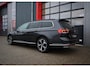 Volkswagen Passat Variant Business 1.4 TSI PHEV GTE Business 218PK | Pano | Led | Carplay | Trekhaak | ACC | Stoel & Stuurwielverwarming | Trekhaak | Leder | Massage | Virtual Cockpit | SOH 93%