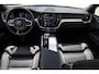 Volvo XC60 2.0 T6 Plug-in hybrid AWD Ultra Dark | 360 Camera | Luchtvering | Head-up display | Schuif / kanteldak |