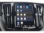 Volvo XC60 2.0 T6 Plug-in hybrid AWD Ultra Dark | 360 Camera | Luchtvering | Head-up display | Schuif / kanteldak |