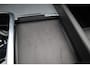 Volvo XC60 2.0 T6 Plug-in hybrid AWD Ultra Dark | 360 Camera | Luchtvering | Head-up display | Schuif / kanteldak |