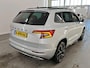 Skoda Karoq 1.5 TSI 150pk Automaat Sportline Business | Panoramadak | Trekhaak | Comfortpakket | Stoelverwarming | Camera |CarPlay