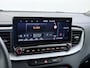 Kia Ceed Sportswagon 1.0T-GDi MHEV Automaat Facelift Navi Ecc Camera Apple Carplay Android Auto Pdc Stoel+Stuurverwarming DynamicPlusLine Elek.Achterklep Lane Assist Dodehoek Assist Regen-Lichtsensor Privacy Glas Isofix 1e Eigenaar Origineel Nederlandse Auto Dealeronderhouden