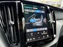 Volvo XC60 Plug-in Hybrid T6 AWD Ultra Black Edition | Long Range | Luchtvering | Trekhaak | Head-up display | 360 camera | Google Maps navigatie | Stoel- en stuurverwarming | Achterbank verwarming | Getint glas | 21 inch velgen |