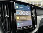 Volvo XC60 Plug-in Hybrid T6 AWD Ultra Black Edition | Long Range | Luchtvering | Trekhaak | Head-up display | 360 camera | Google Maps navigatie | Stoel- en stuurverwarming | Achterbank verwarming | Getint glas | 21 inch velgen |