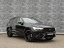 Volvo XC60 Plug-in Hybrid T6 AWD Ultra Black Edition | Long Range | Luchtvering | Trekhaak | Head-up display | 360 camera | Google Maps navigatie | Stoel- en stuurverwarming | Achterbank verwarming | Getint glas | 21 inch velgen |