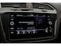 Volkswagen Tiguan R-Line Business+ 1.5 TSI 150pk DSG Automaat Adaptive cruise control, Elektrische achterklep, Black Style, Navigatie, Parkeersensoren, App connect, Stoelverwarming