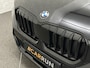 BMW X1 18i M-Sport | Panorama | Sportstoelen | Keyless-Entry | Sfeerverlichting | Achteruitrij-Camera | 5x op voorraad | Carplay | Full-LED | Black-Optic | Getint Glas | Stoelverwarming | Draadloos Laden |