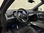 BMW X1 18i M-Sport | Panorama | Sportstoelen | Keyless-Entry | Sfeerverlichting | Achteruitrij-Camera | 5x op voorraad | Carplay | Full-LED | Black-Optic | Getint Glas | Stoelverwarming | Draadloos Laden |