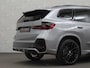 BMW X1 18i M-Sport | Panorama | Sportstoelen | Keyless-Entry | Sfeerverlichting | Achteruitrij-Camera | 5x op voorraad! | Carplay | Full-LED | Black-Optic | Getint Glas | Stoelverwarming | Draadloos Laden |