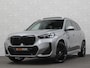 BMW X1 18i M-Sport | Panorama | Sportstoelen | Keyless-Entry | Sfeerverlichting | Achteruitrij-Camera | 5x op voorraad! | Carplay | Full-LED | Black-Optic | Getint Glas | Stoelverwarming | Draadloos Laden |