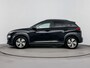 Hyundai Kona Electric EV Comfort Smart 64 kWh | Stoel + stuurverwarming | All Season banden | LED | Privacy glass |